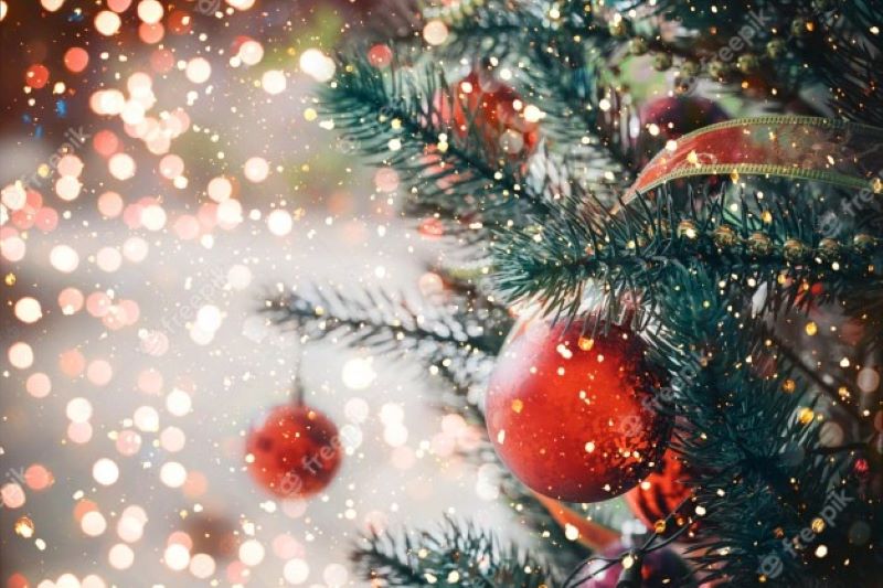 How Commercial Artificial Christmas Trees Have Revolutionized Holiday Decorating for Businesses